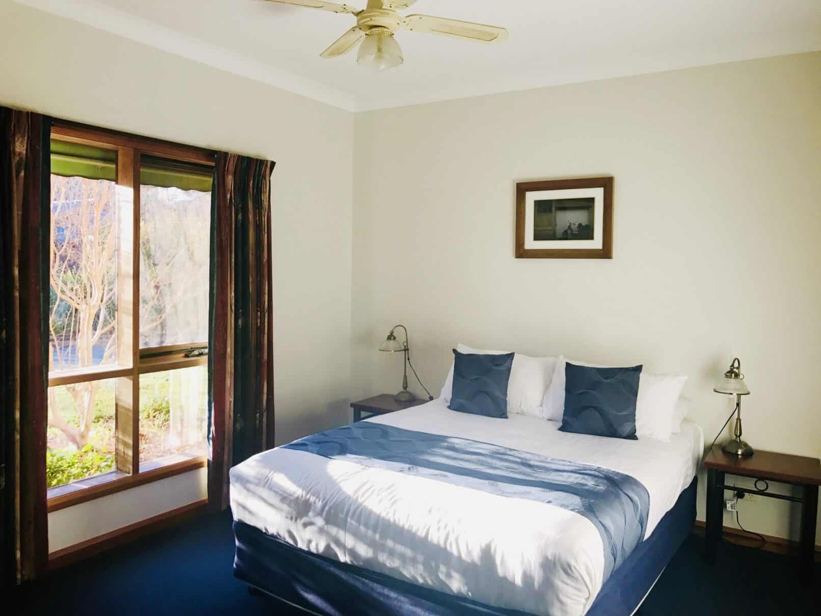 garden spa villa queen bed
