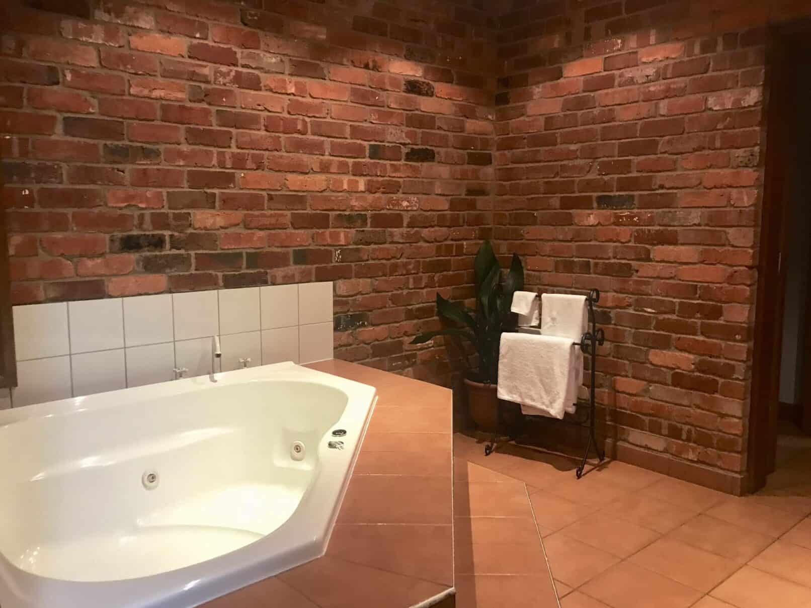 spabath in garden spa villa